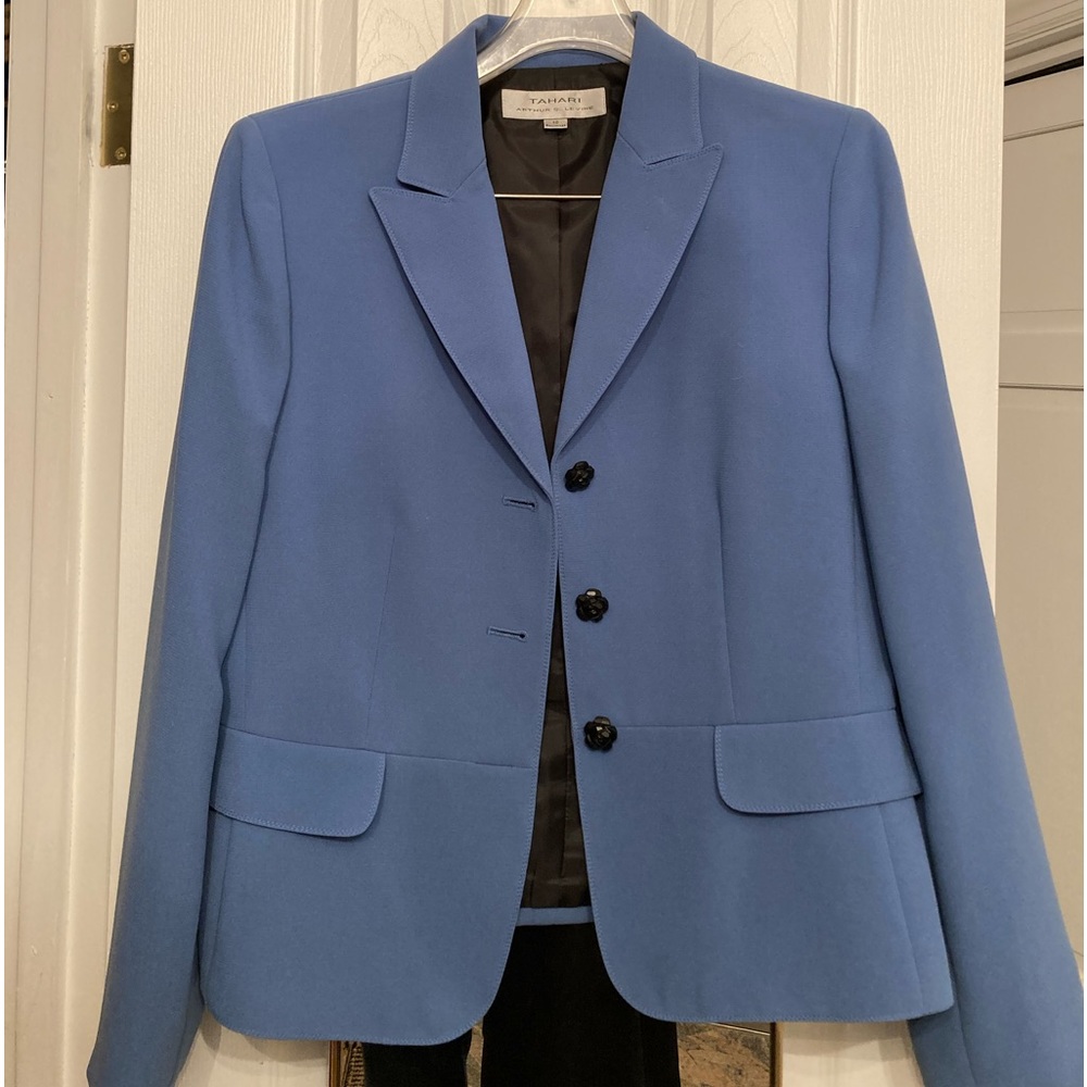 Tahari Blazer